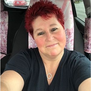 Meet your Posher, Angie